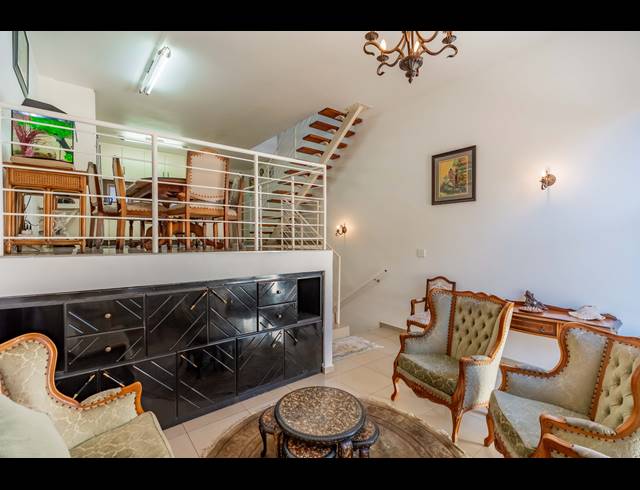 4 BEDROOM DUPLEX FOR SALE IN RESERVOIR HILLS